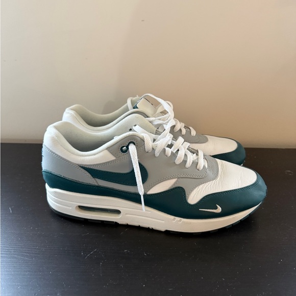 Nike Air Max 1 White and Teal Sneakers - Picture 1 of 7